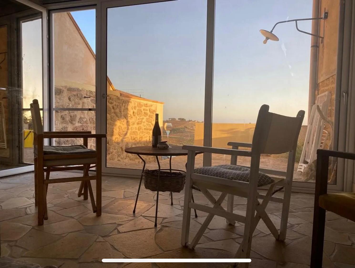 La Scalia con Cortile — Veranda view 1