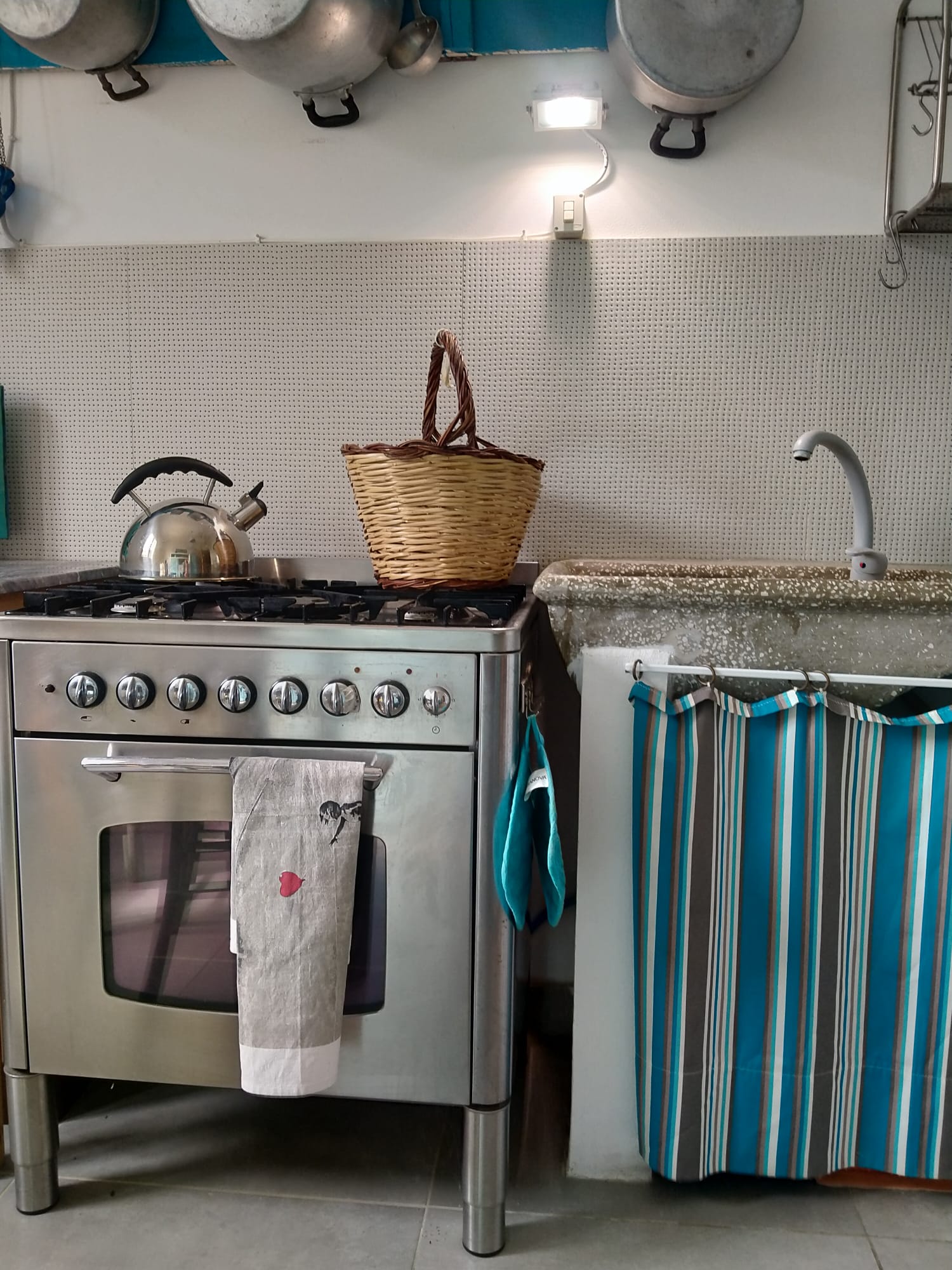 La Scalia Panoramica — Kitchen view 2